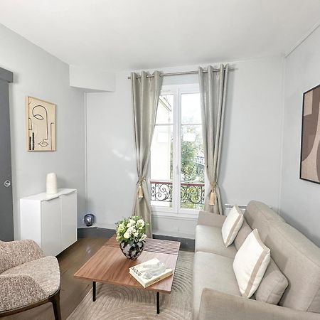 Stunning Apartment Near Eiffel Tower Paris Luaran gambar
