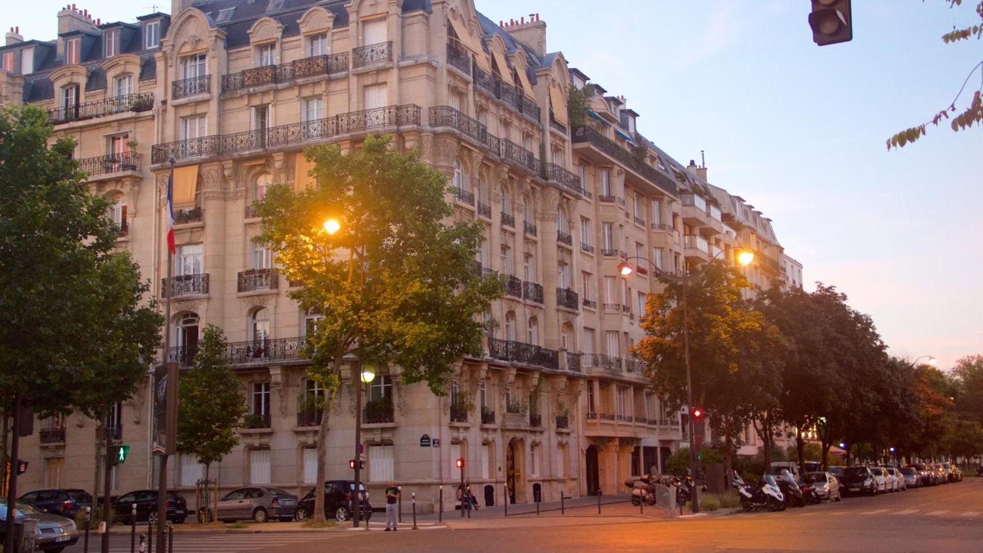Stunning Apartment Near Eiffel Tower Paris Luaran gambar