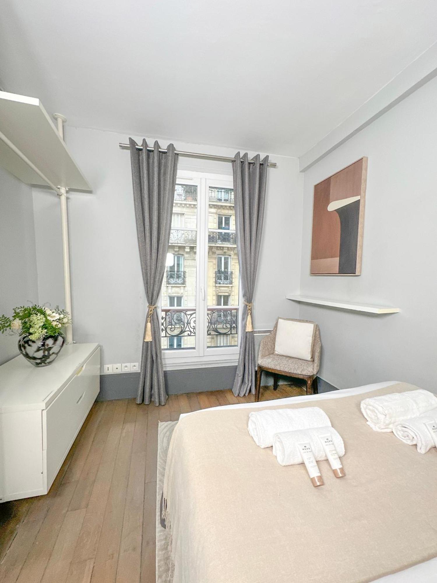 Stunning Apartment Near Eiffel Tower Paris Luaran gambar