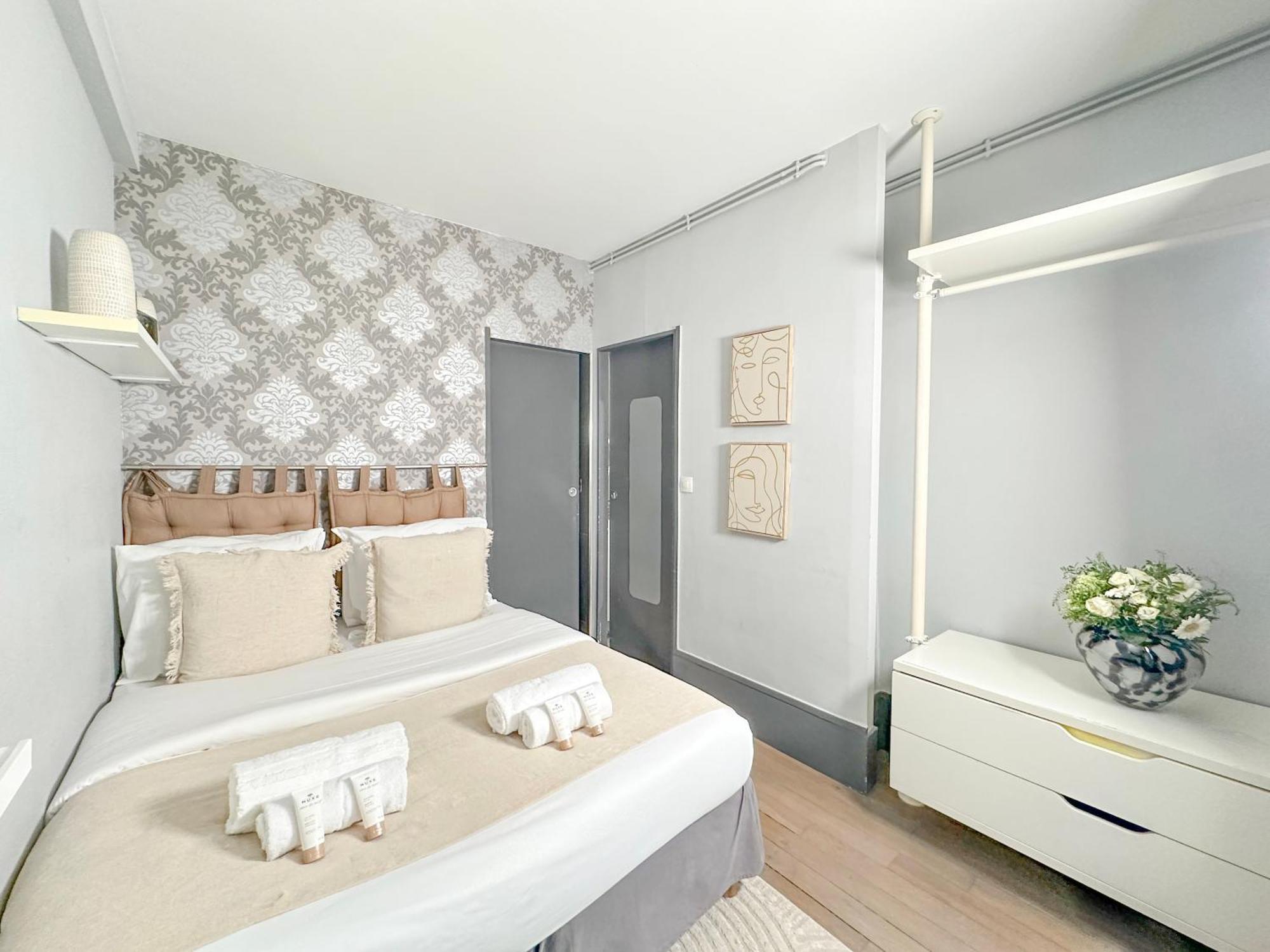 Stunning Apartment Near Eiffel Tower Paris Luaran gambar